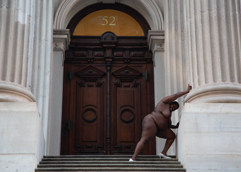 Nona Faustine: Postcard