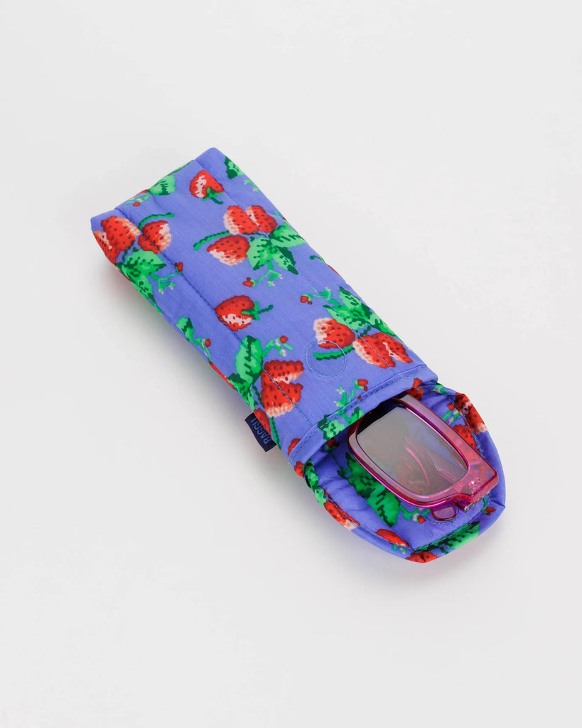 Wild Strawberries Puffy Glasses Sleeve